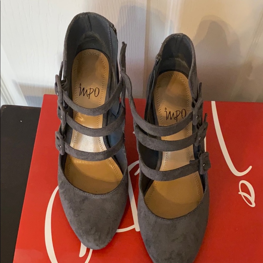 Pumps - Picture 3 of 6